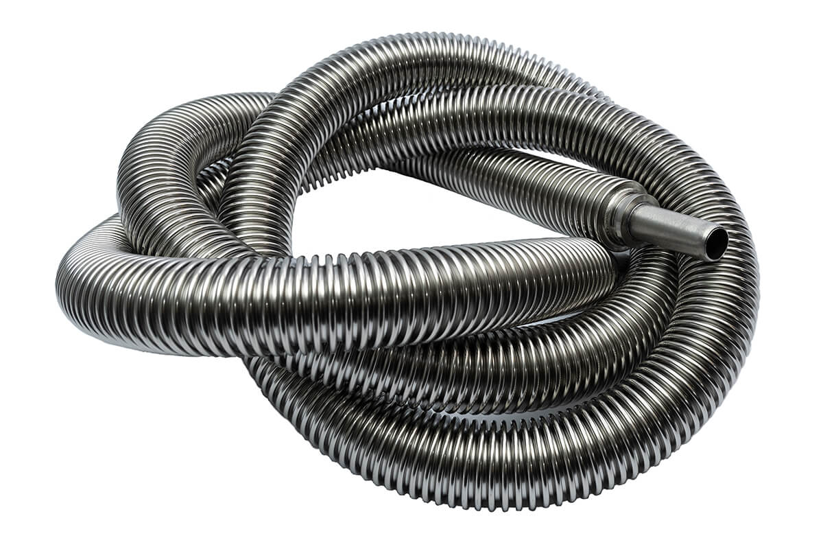geometry of the straight section of the vacuum jacketed hose